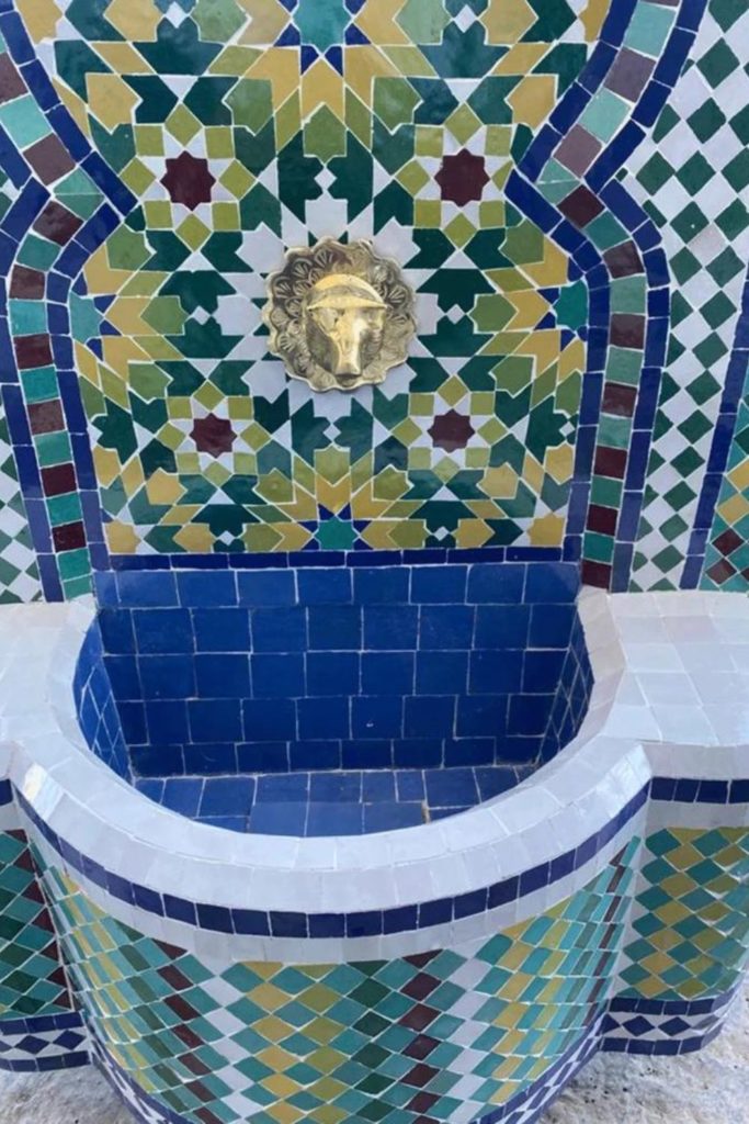 moroccan colorful fountain